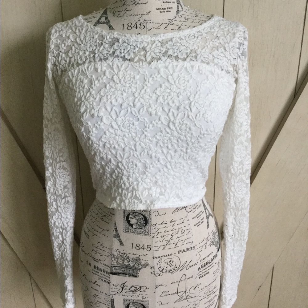 ⭐️Abercrombie and Fitch Lace Top⭐️